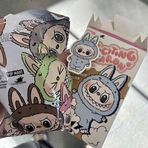 Pop Mart Exciting Macaron Labubu